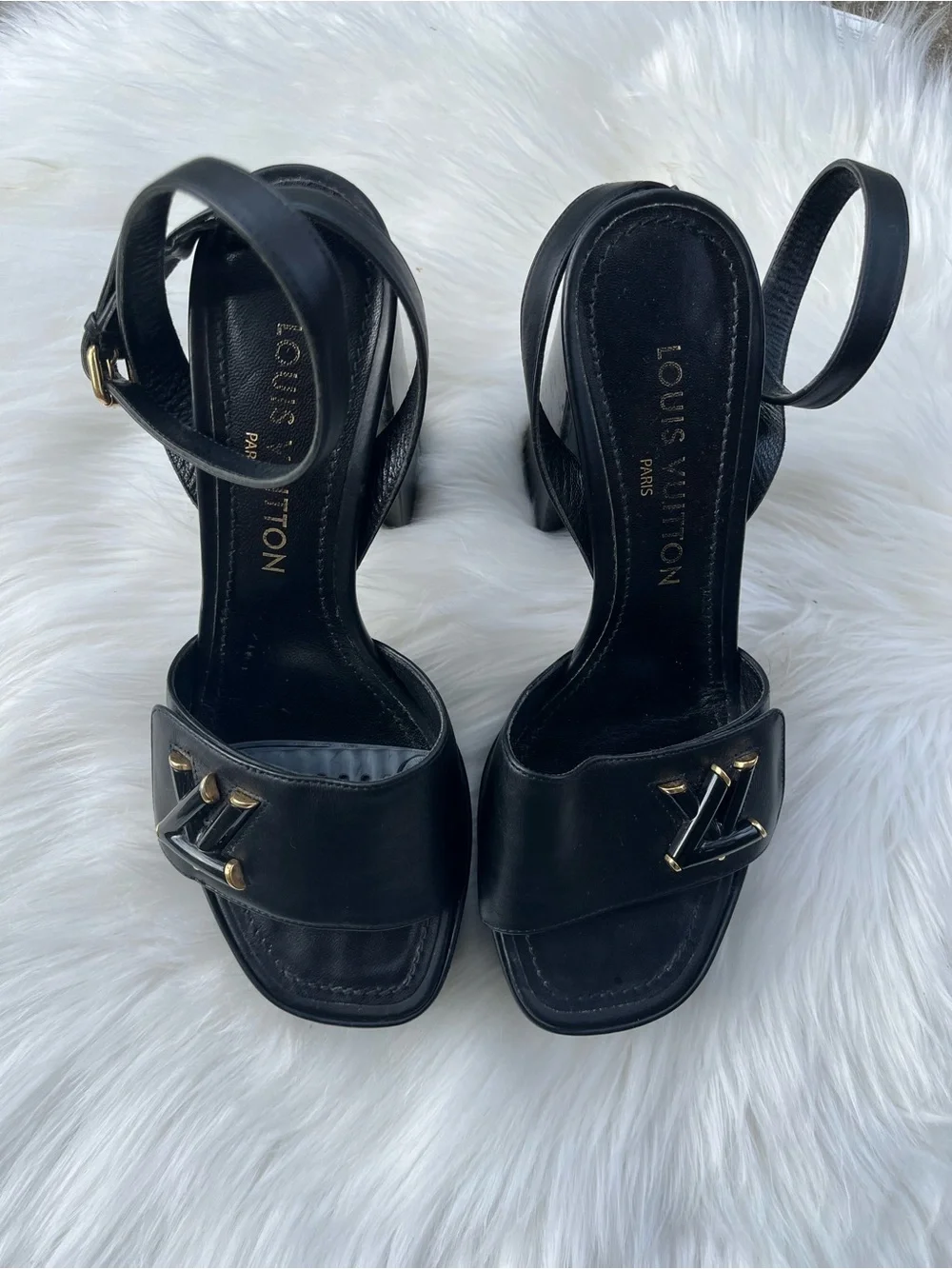 LOUIS VUITTON Black Chunky Leather Shake Platform Sandals Heels sz. 40